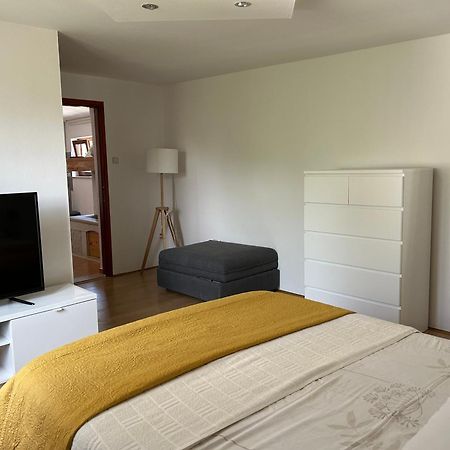 Volmefamily Apartment พูลา ภายนอก รูปภาพ