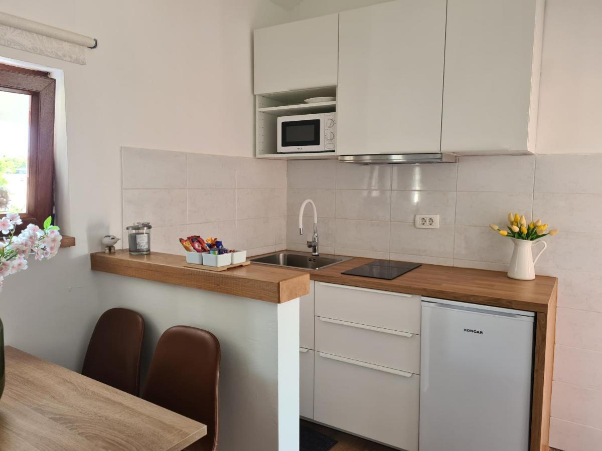 Volmefamily Apartment พูลา ภายนอก รูปภาพ