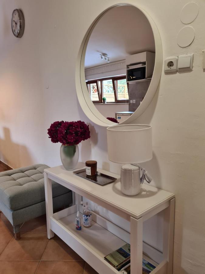 Volmefamily Apartment พูลา ภายนอก รูปภาพ